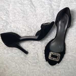 WORTHINGTON Black open toe shoe (worn once)
